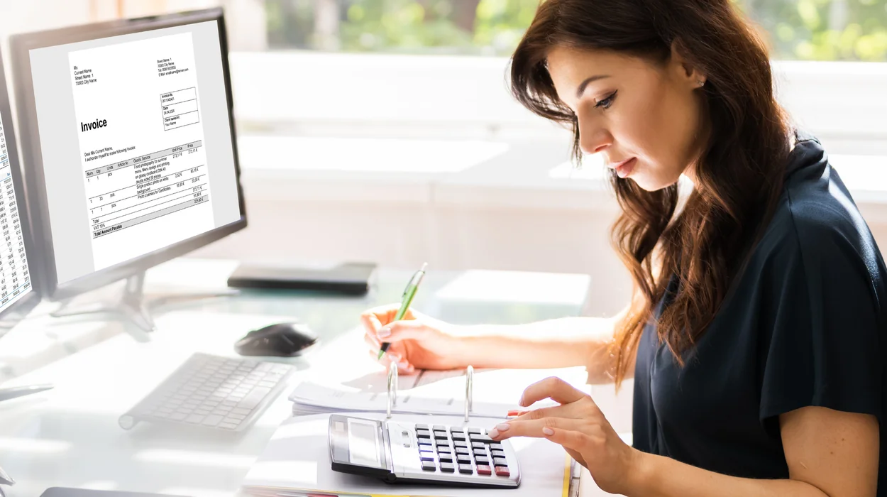 Aesthetician uses medispa software for data analysis.