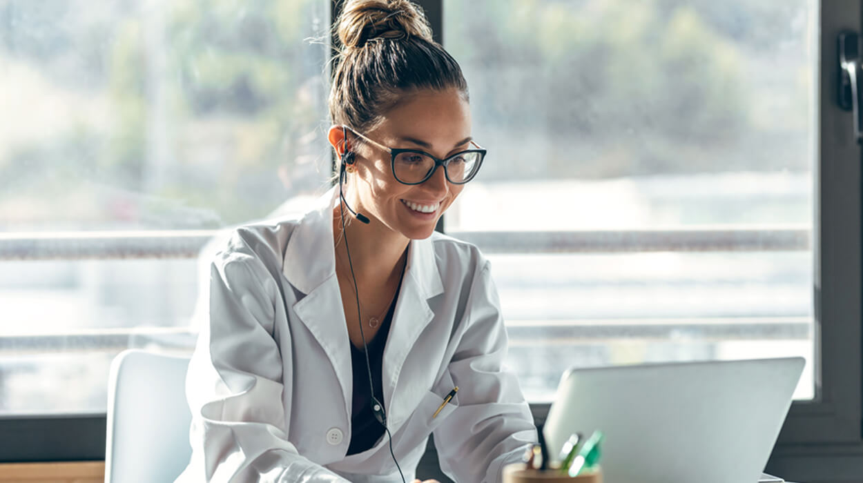Practitionerusing marketing automation software for their medical spa.